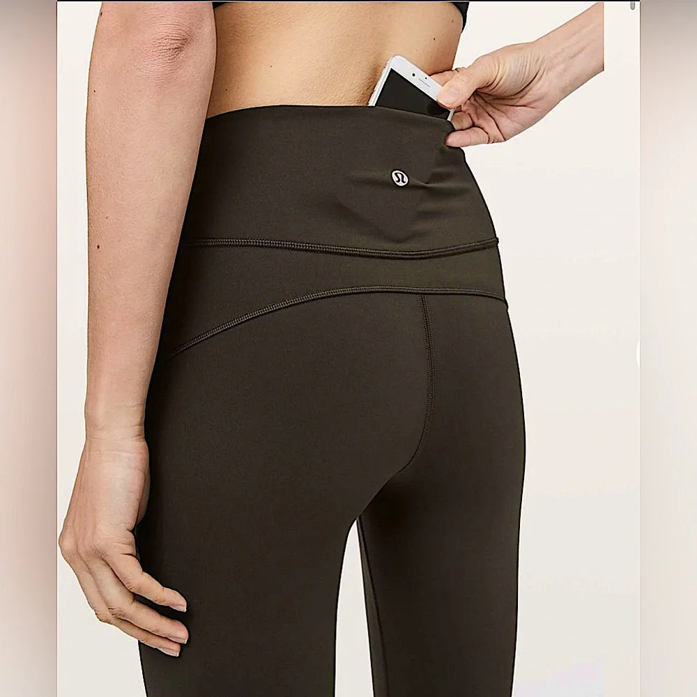 Lululemon In Movement 7/8 Everlux Tight size 4 - Picture 2 of 10